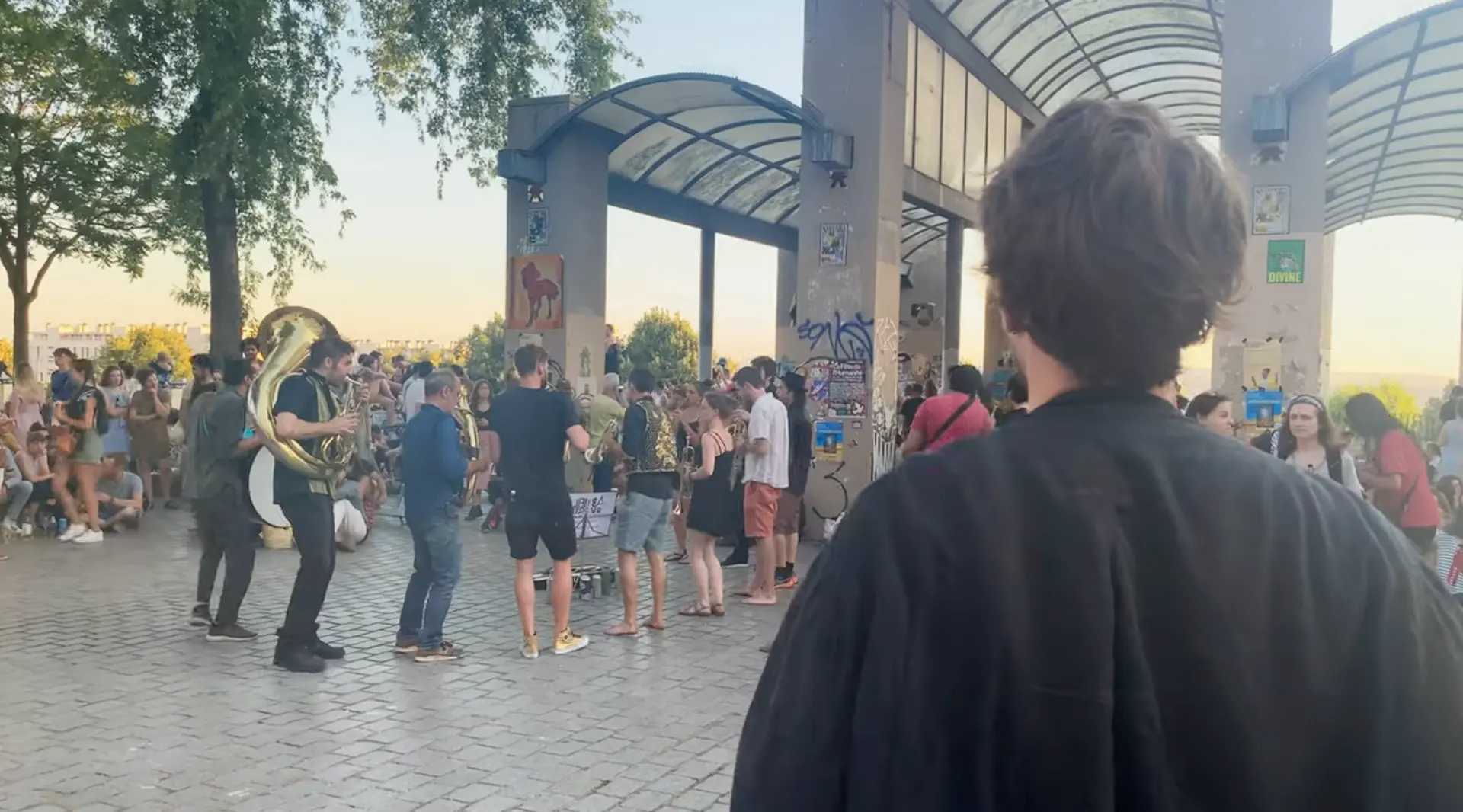 Fanfare au belvédère de Belleville, Paris 20e.
